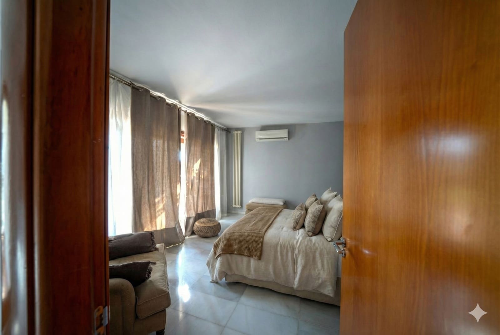 Chalet de 7 habitaciones en Marbella en venta con piscina - 2.650.000 € (Ref: 9636210)