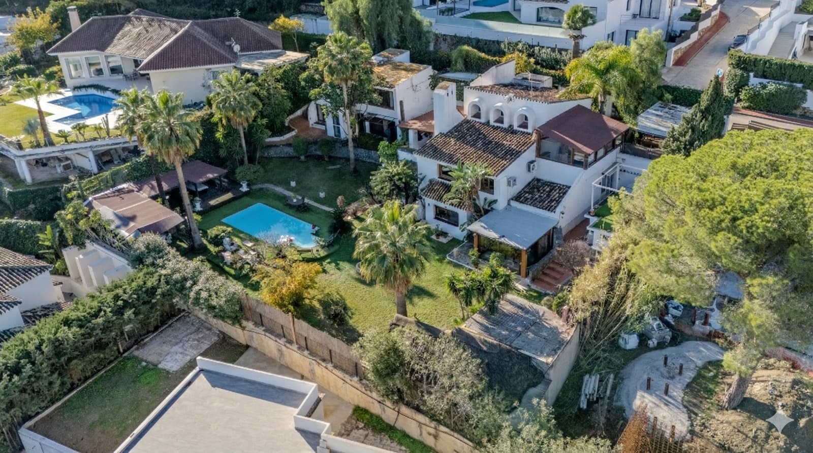 Chalet de 7 habitaciones en Marbella en venta con piscina - 2.650.000 € (Ref: 9636210)