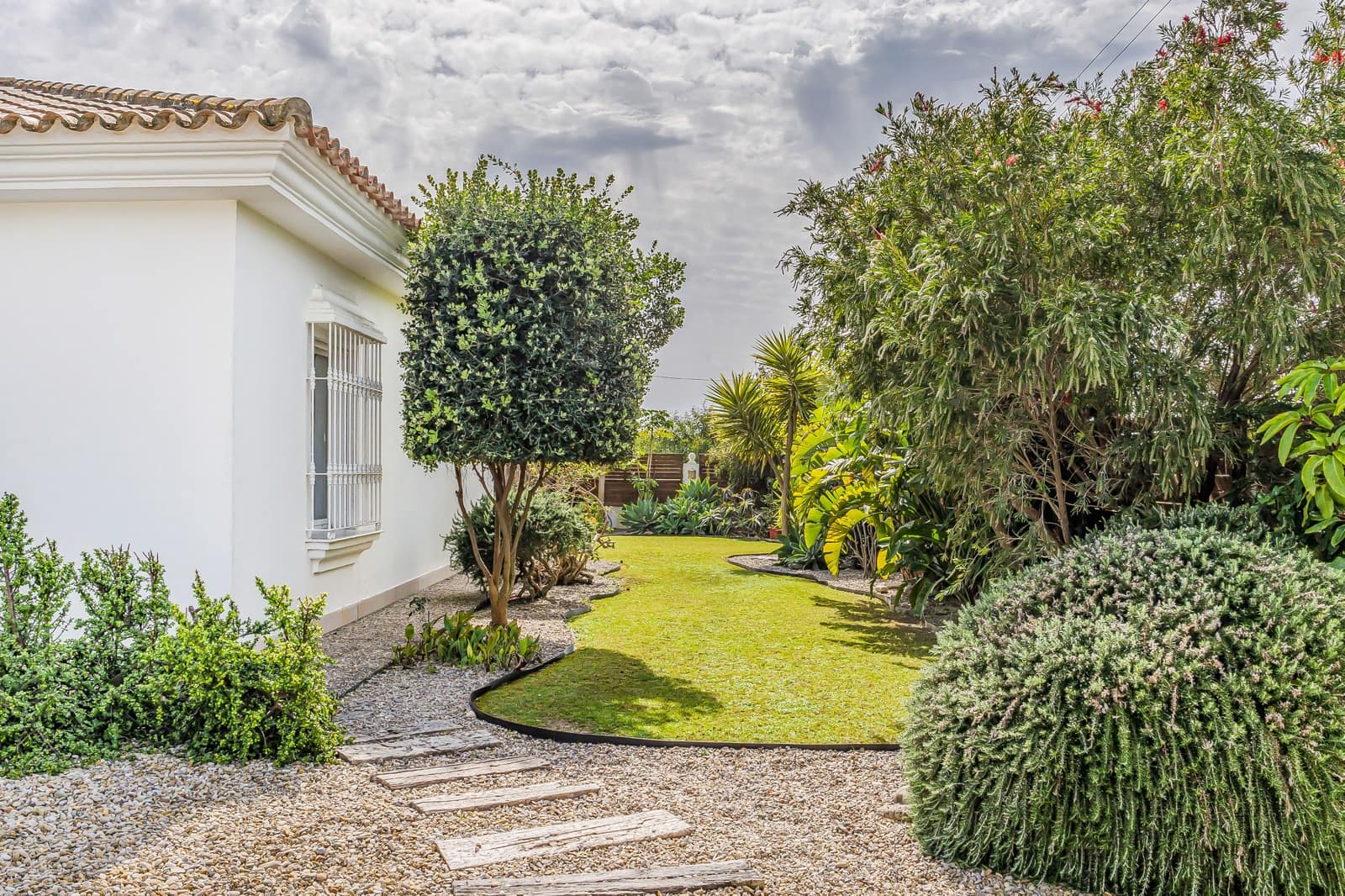 6 soveværelse Byhus til salg i Barbate - € 2.800.000 (Ref: 9643485)