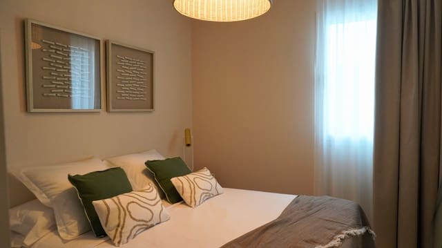 2 Zimmer Apartment zu verkaufen in Nerja mit Pool - 760.000 € (Ref: 9645798)