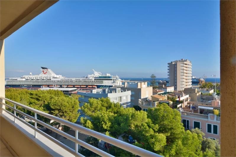 2 bedroom Apartment for rent in Palma de Mallorca with pool - € 2,500 (Ref: 9645799)