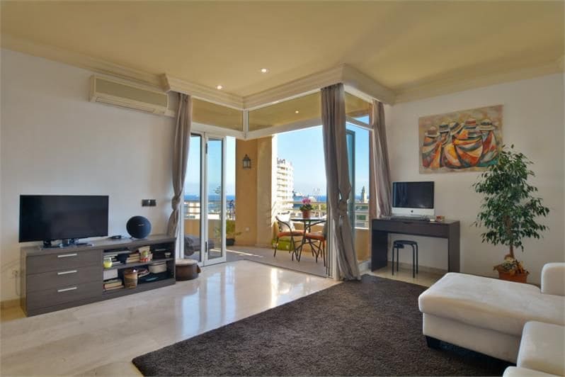 2 bedroom Apartment for rent in Palma de Mallorca with pool - € 2,500 (Ref: 9645799)