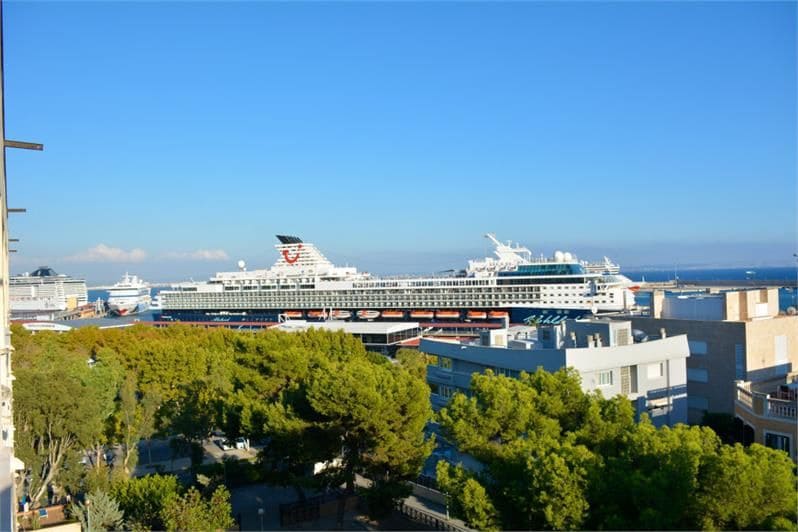 2 bedroom Apartment for rent in Palma de Mallorca with pool - € 2,500 (Ref: 9645799)