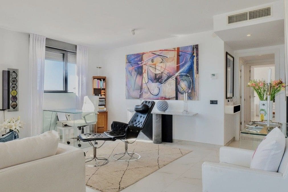 3 slaapkamer Penthouse te koop in Estepona - € 1.770.000 (Ref: 9646187)