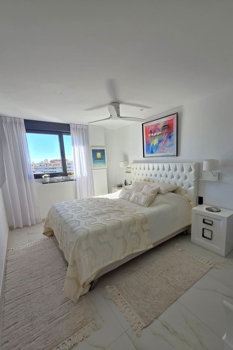 3 slaapkamer Penthouse te koop in Estepona - € 1.770.000 (Ref: 9646187)