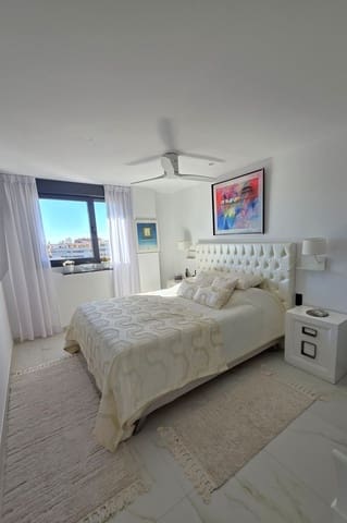 3 slaapkamer Penthouse te koop in Parque Central, Estepona - € 1.770.000 (Ref: 9646187)