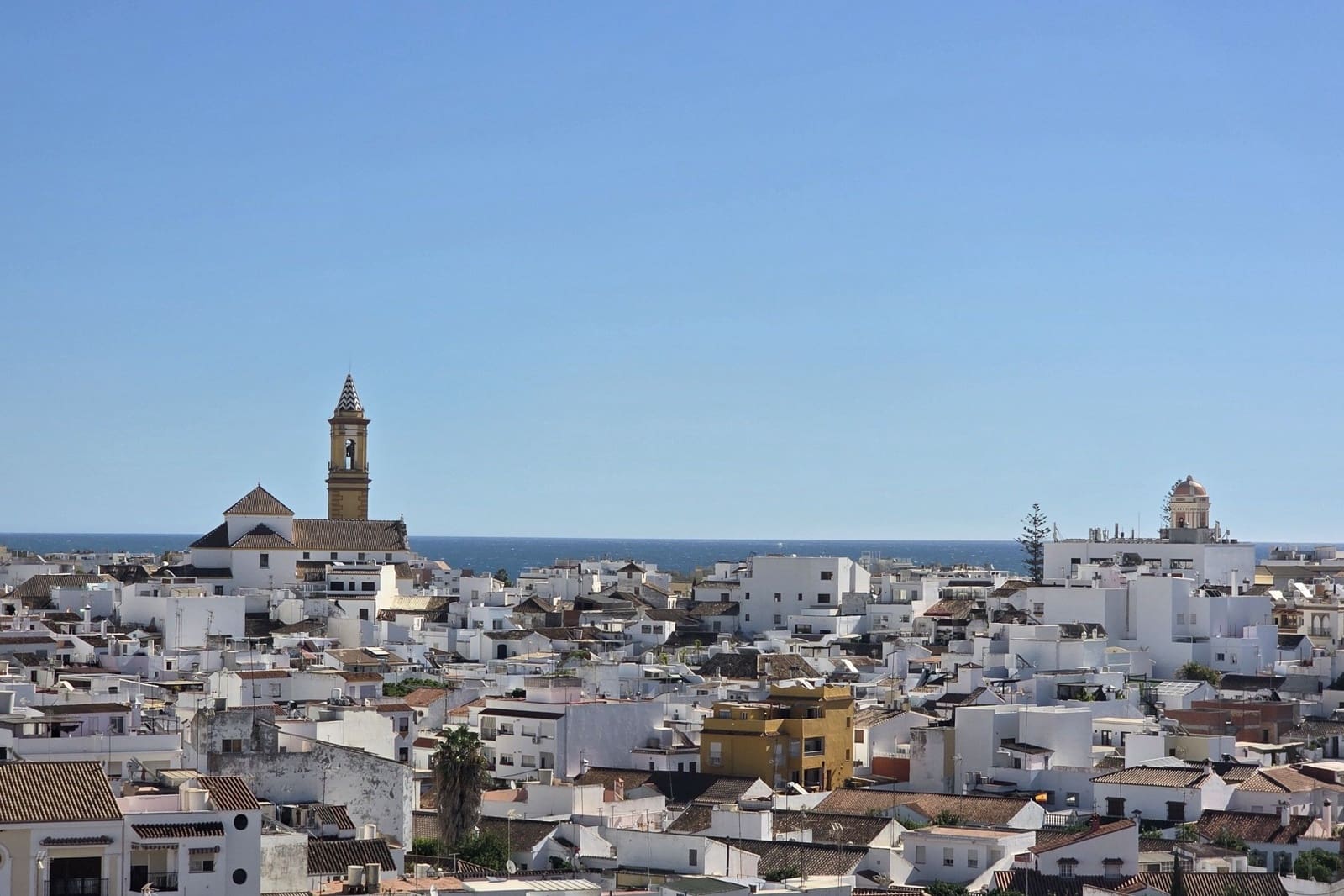 3 slaapkamer Penthouse te koop in Estepona - € 1.770.000 (Ref: 9646187)