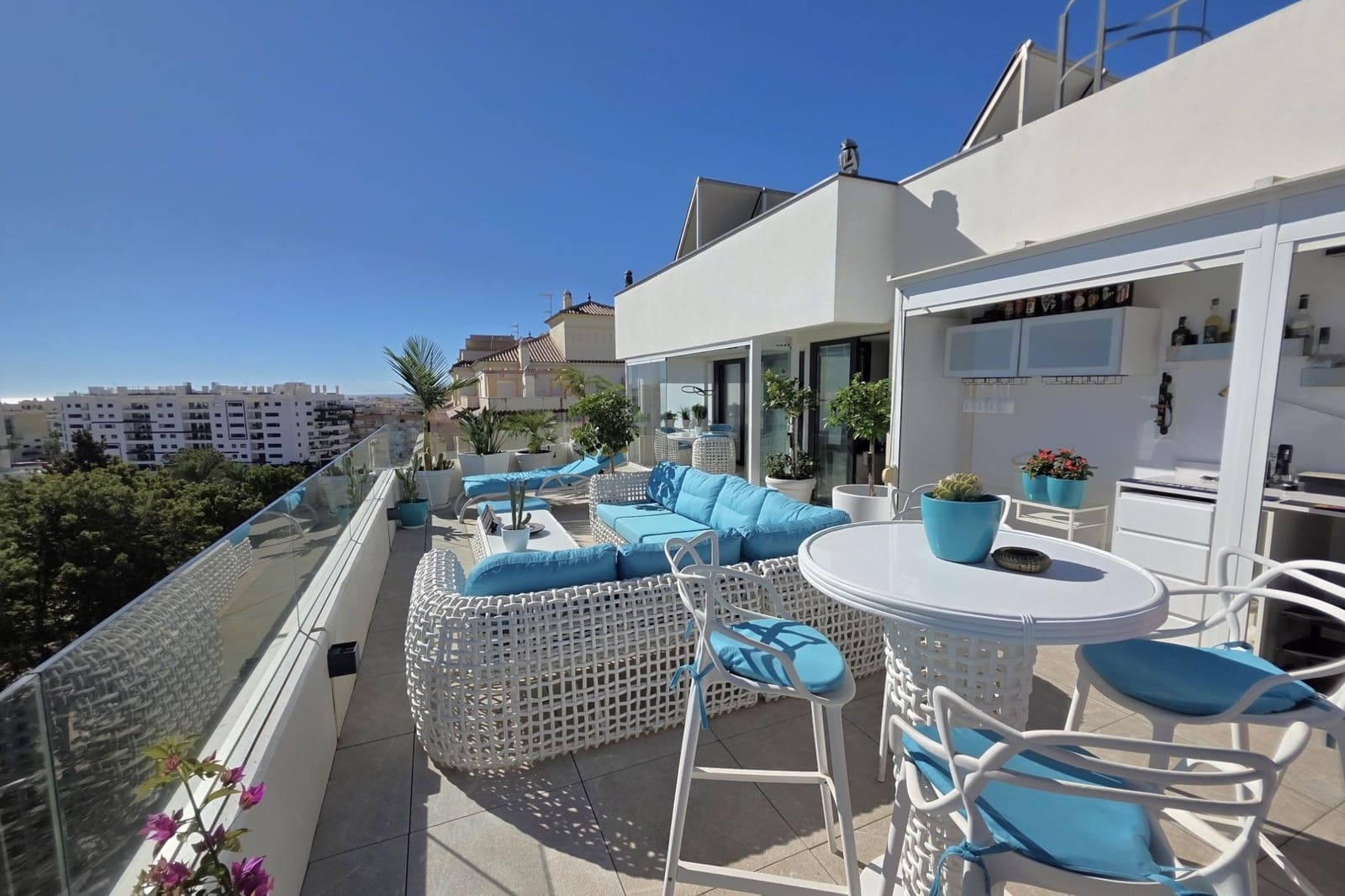 3 slaapkamer Penthouse te koop in Estepona - € 1.770.000 (Ref: 9646187)