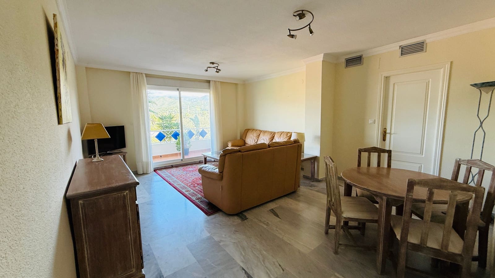 1 slaapkamer Appartement te koop in Marbella met zwembad - € 310.000 (Ref: 9656965)