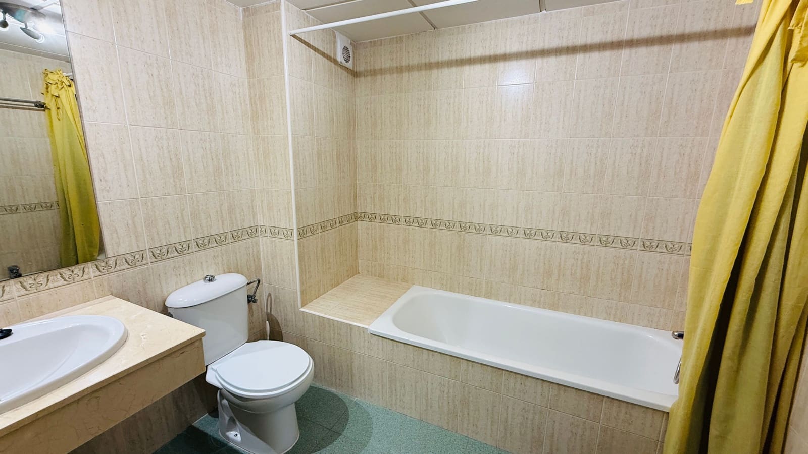 1 slaapkamer Appartement te koop in Marbella met zwembad - € 310.000 (Ref: 9656965)