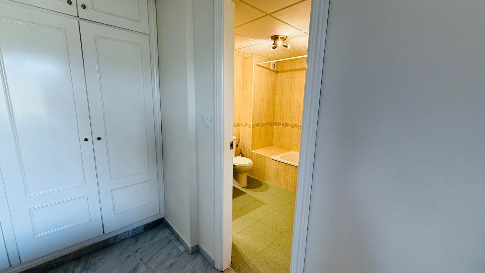 1 slaapkamer Appartement te koop in Marbella met zwembad - € 310.000 (Ref: 9656965)