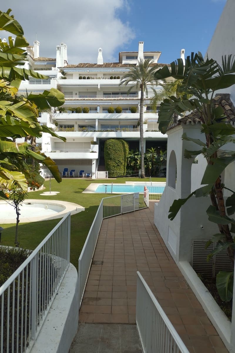 3 soveværelse Lejlighed til salg i Marbella med swimmingpool - € 1.375.000 (Ref: 9663256)