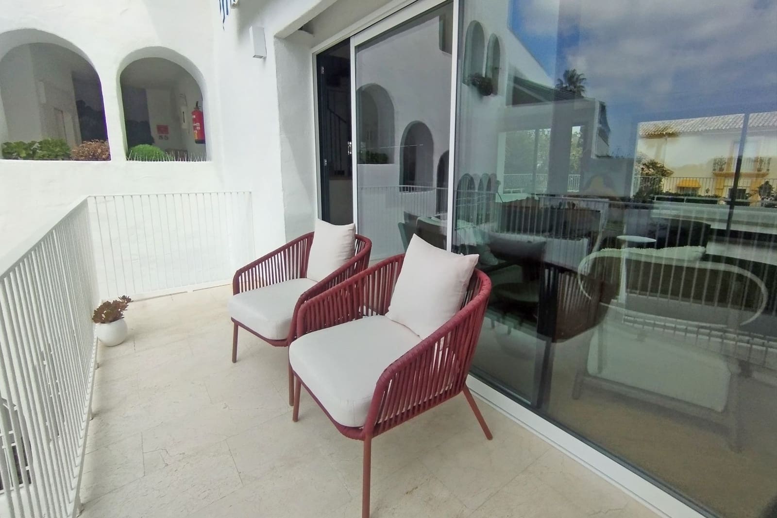 3 soveværelse Lejlighed til salg i Marbella med swimmingpool - € 1.375.000 (Ref: 9663256)