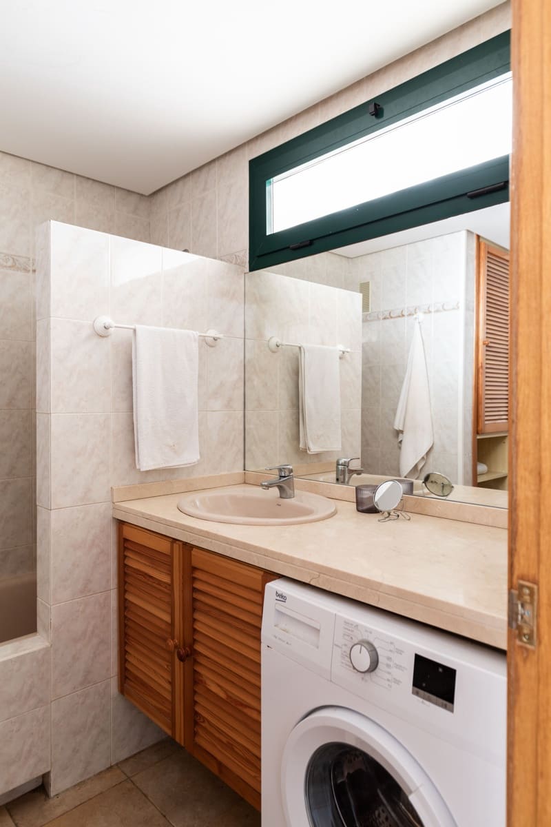 Apartamento de 2 habitaciones en Benalmádena en venta con piscina - 350.000 € (Ref: 9665154)