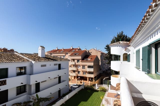 Apartamento de 2 habitaciones en Parque de la Paloma, Benalmádena en venta con piscina - 350.000 € (Ref: 9665154)