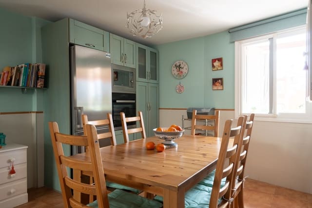 4 Zimmer Haus zu verkaufen in Rincón de la Victoria mit Pool - 650.000 € (Ref: 9665155)