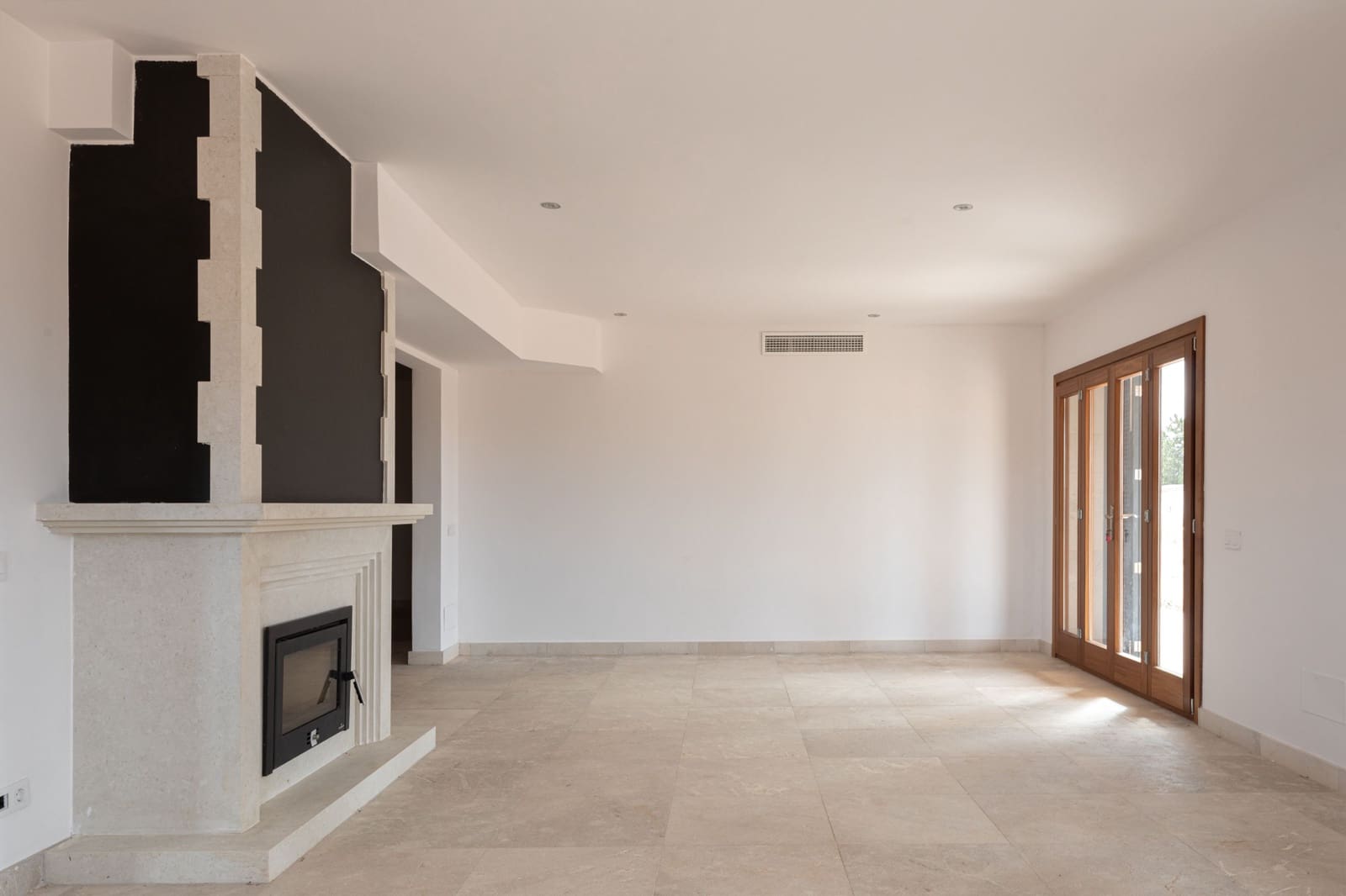 5 bedroom Townhouse for rent in Inca with pool - € 4,500 (Ref: 9665523)