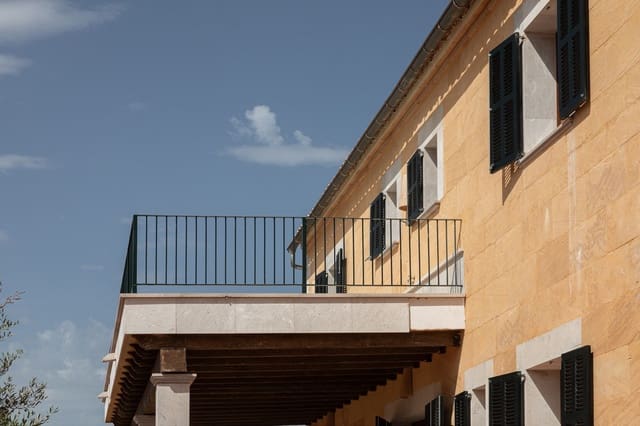 5 bedroom Townhouse for rent in Inca with pool - € 4,500 (Ref: 9665523)