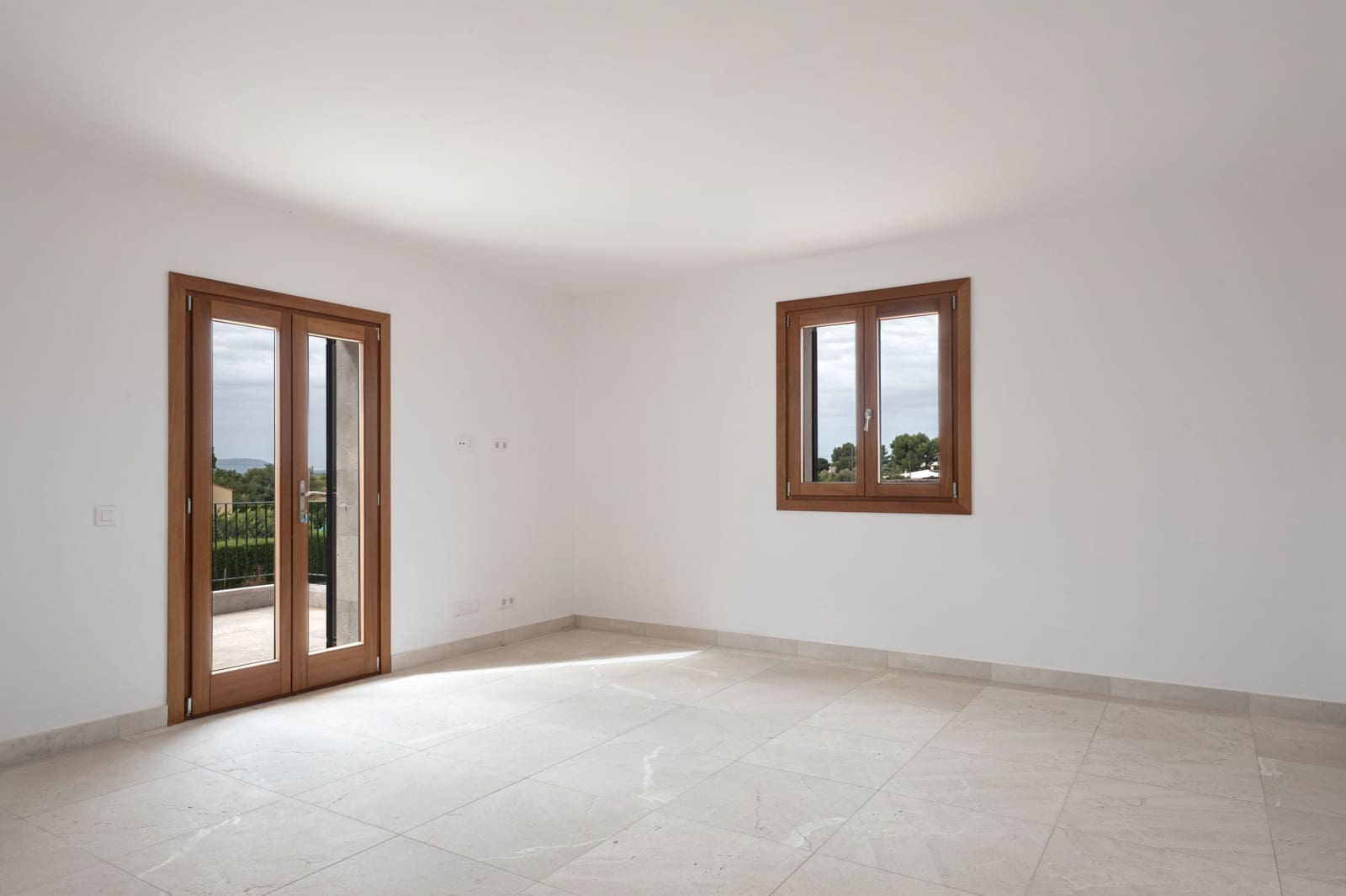 5 bedroom Townhouse for rent in Inca with pool - € 4,500 (Ref: 9665523)