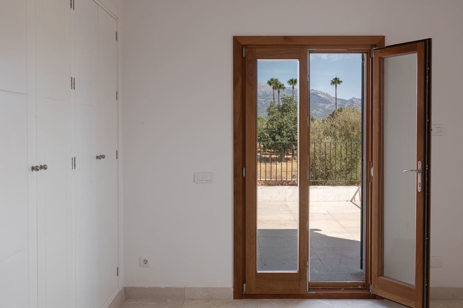 5 bedroom Townhouse for rent in Inca with pool - € 4,500 (Ref: 9665523)