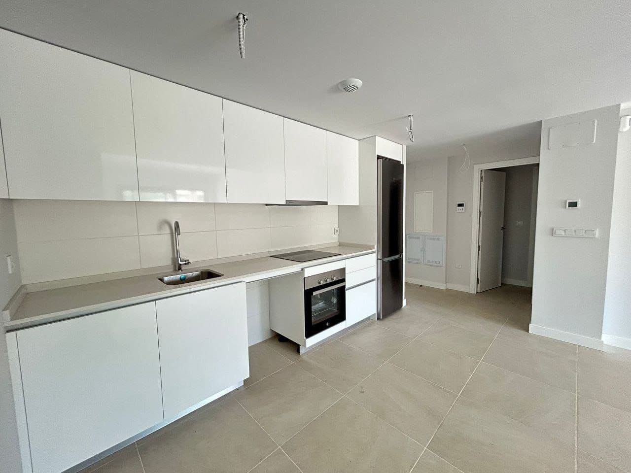 2 bedroom Apartment for sale in Estepona with pool - € 425,000 (Ref: 9672291)