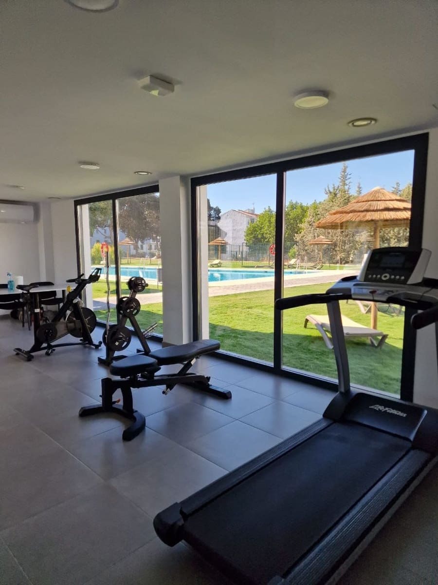 2 bedroom Apartment for sale in Estepona with pool - € 425,000 (Ref: 9672291)