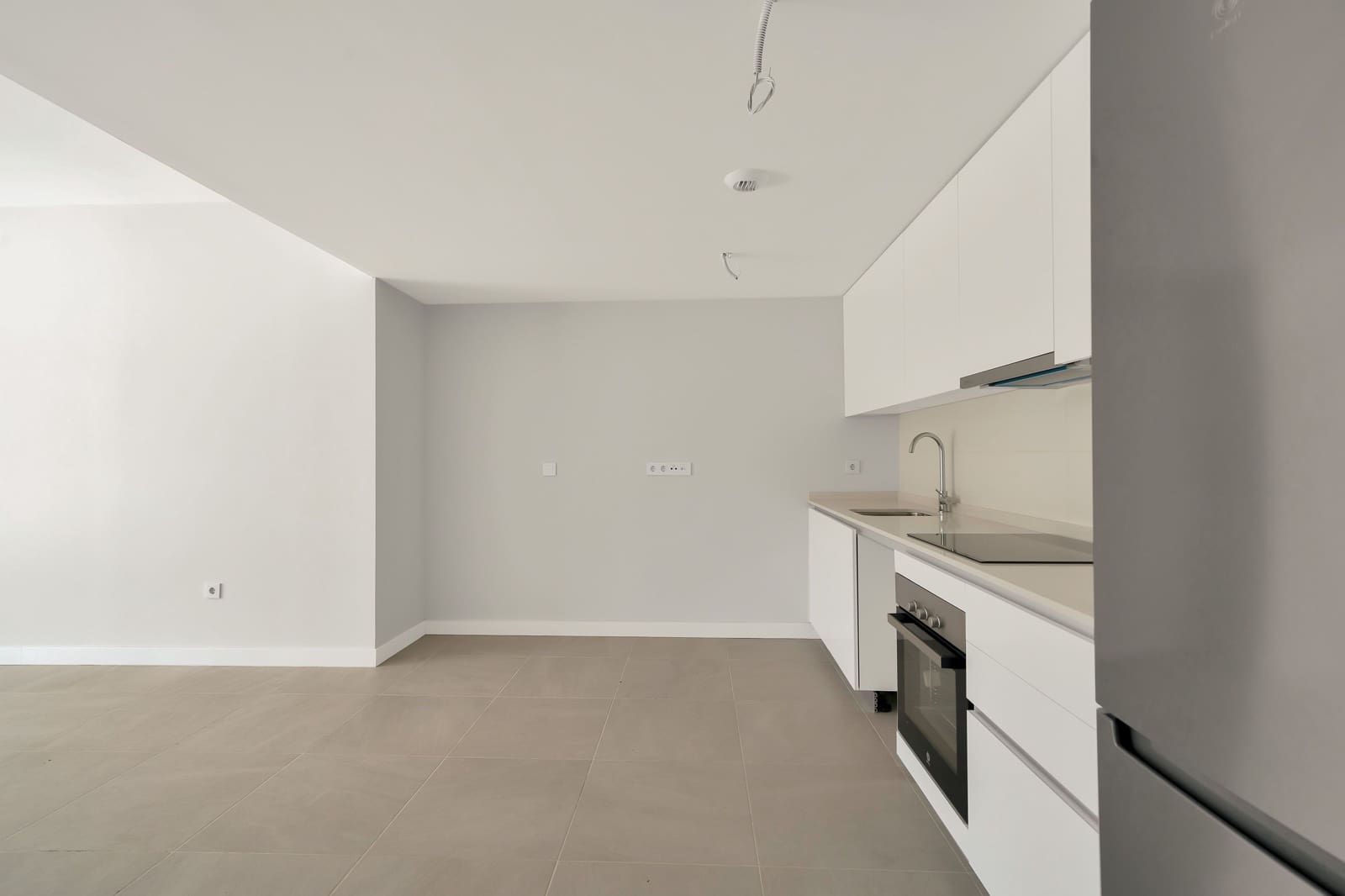 2 bedroom Apartment for sale in New Golden Mile with pool - € 399,000 (Ref: 9672291)