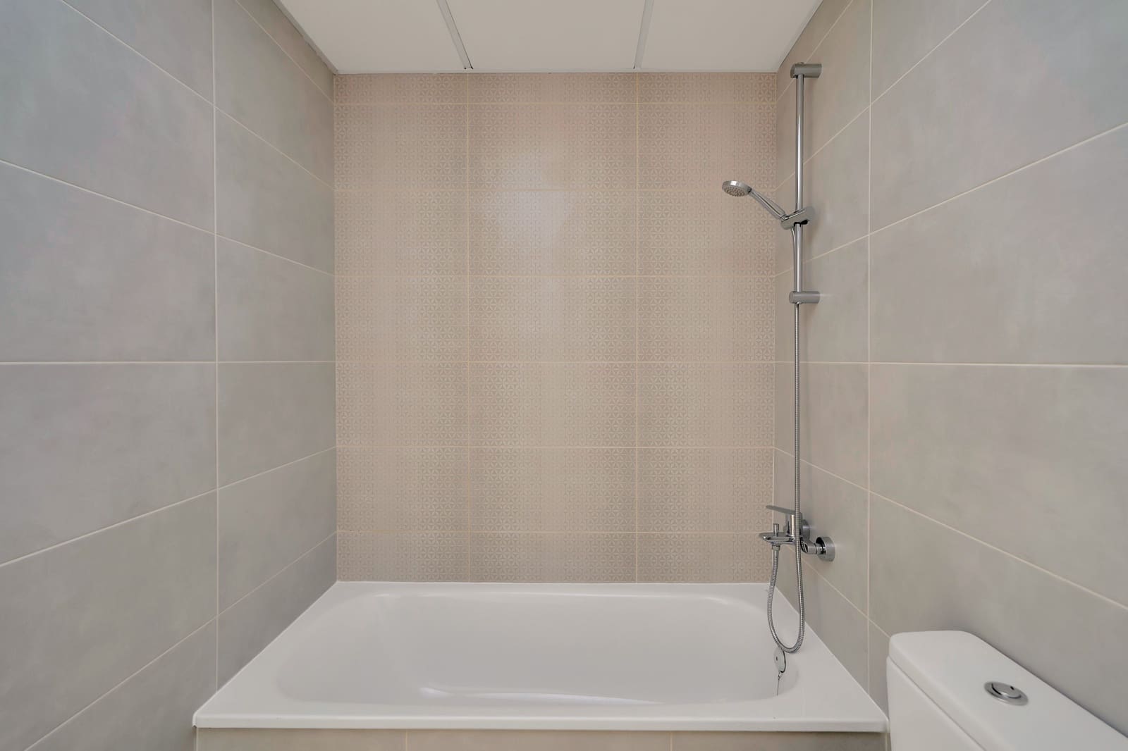 2 bedroom Apartment for sale in New Golden Mile with pool - € 399,000 (Ref: 9672291)