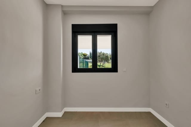 2 chambre Appartement à vendre à New Golden Mile, Estepona avec piscine - 399 000 € (Ref: 9672291)