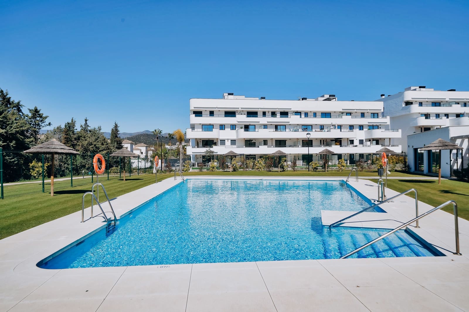 2 bedroom Apartment for sale in New Golden Mile with pool - € 399,000 (Ref: 9672291)