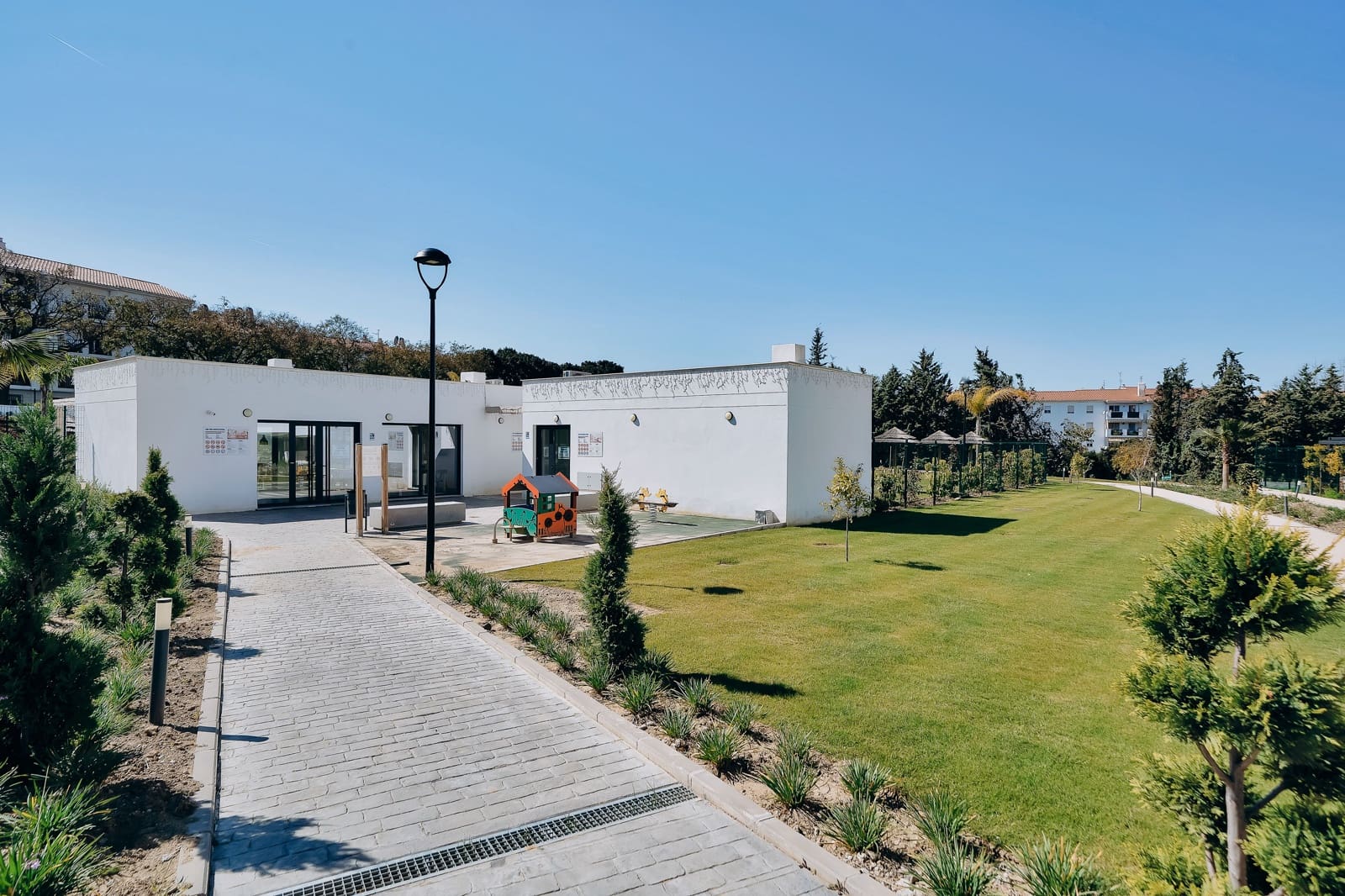 2 bedroom Apartment for sale in New Golden Mile with pool - € 399,000 (Ref: 9672291)