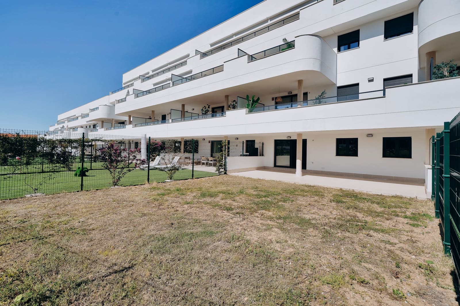 2 bedroom Apartment for sale in New Golden Mile with pool - € 399,000 (Ref: 9672291)