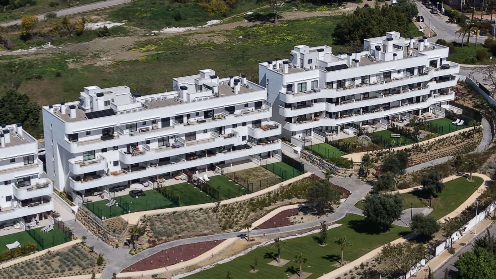 2 soveværelse Lejlighed til salg i Estepona med swimmingpool - € 399.000 (Ref: 9672291)
