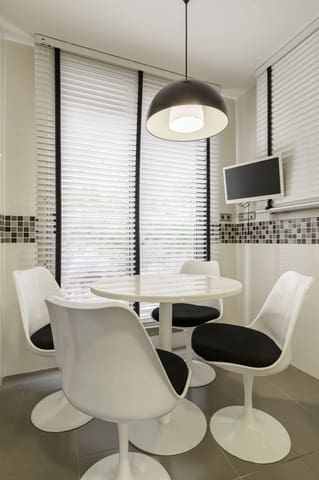 Apartamento de 2 habitaciones en Parque Clavero, Málaga ciudad en alquiler con piscina - 1.850 € (Ref: 9676447)