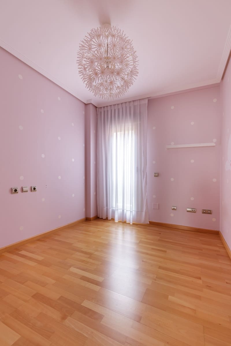 2 slaapkamer Appartement te huur in Malaga stad met zwembad - € 1.850 (Ref: 9676447)