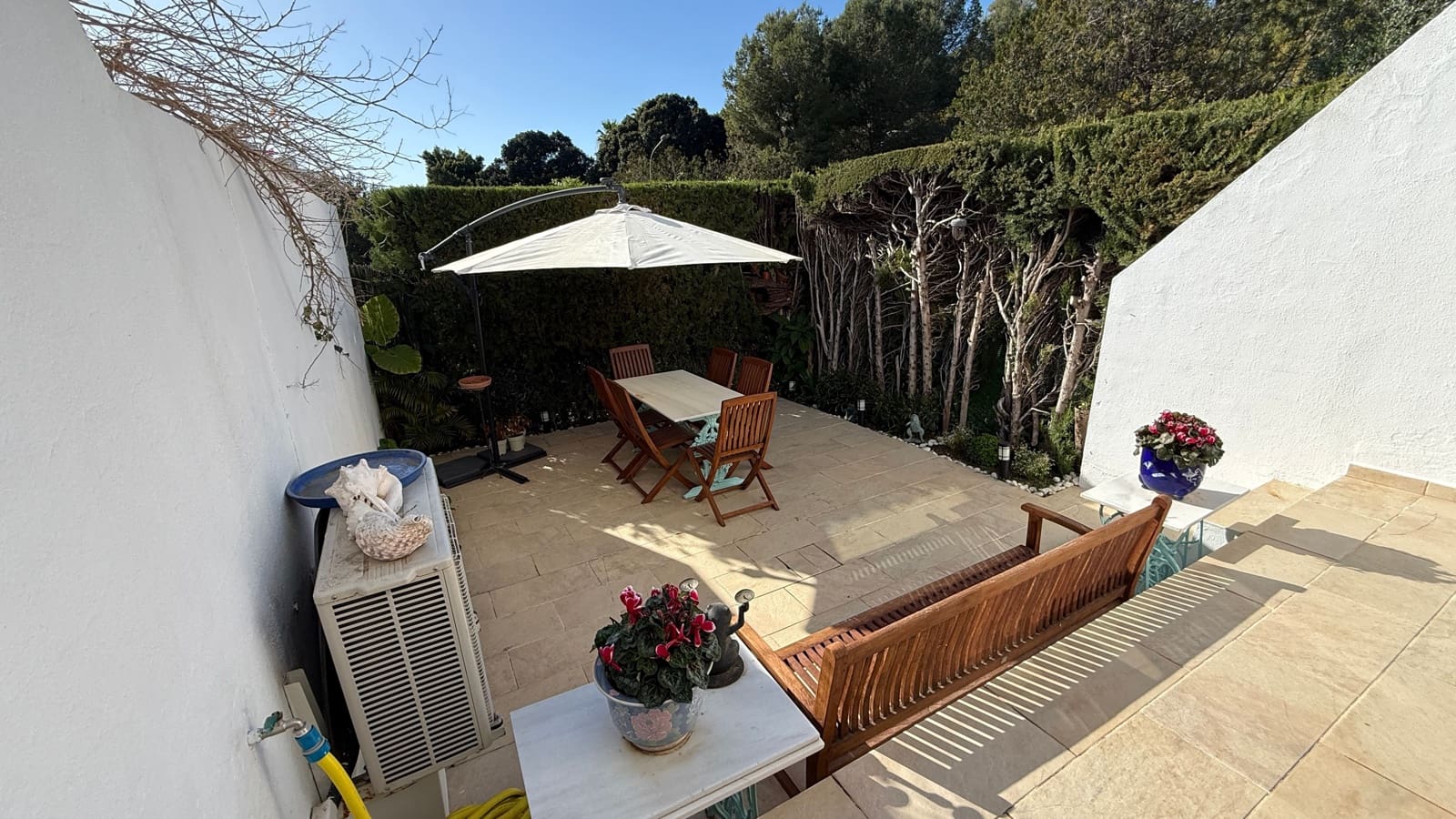 3 soveværelse Byhus til salg i Marbella med swimmingpool - € 945.000 (Ref: 9676448)