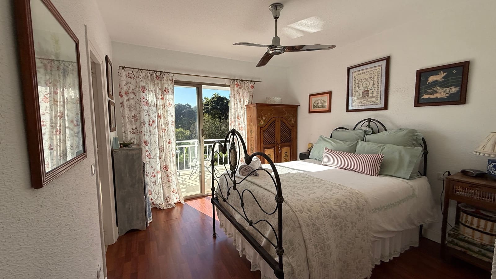 3 soveværelse Byhus til salg i Marbella med swimmingpool - € 945.000 (Ref: 9676448)