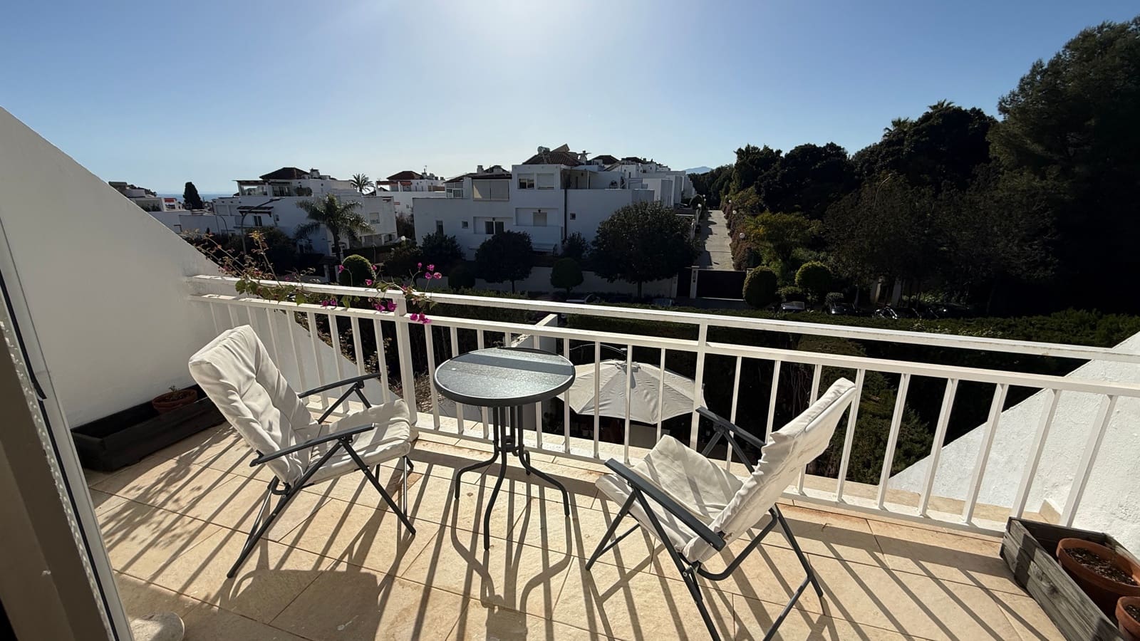 3 soveværelse Byhus til salg i Marbella med swimmingpool - € 945.000 (Ref: 9676448)