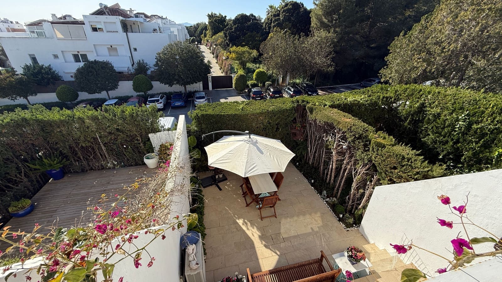 3 soveværelse Byhus til salg i Marbella med swimmingpool - € 945.000 (Ref: 9676448)