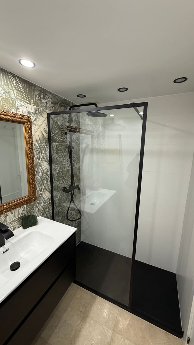 2 bedroom Apartment for sale in Marbella with pool - € 650,000 (Ref: 9676650)