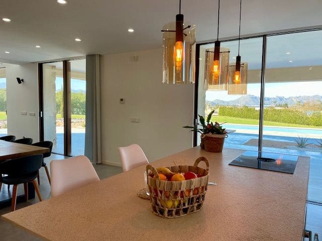 Villa til leje i Alcudia med swimmingpool - € 10.000 (Ref: 9679283)