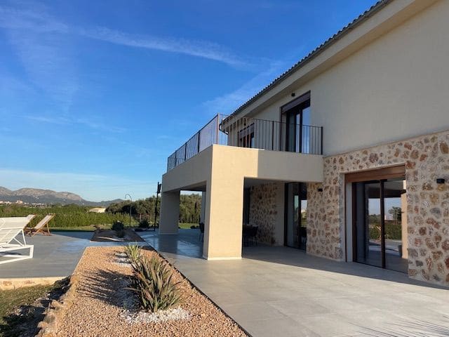 Villa til leje i Alcudia med swimmingpool - € 10.000 (Ref: 9679283)