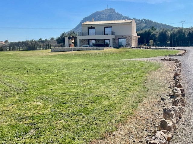 Villa til leje i Alcudia med swimmingpool - € 10.000 (Ref: 9679283)