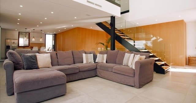 Villa/Maison à louer à Alcúdia avec piscine - 10 000 € (Ref: 9679283)