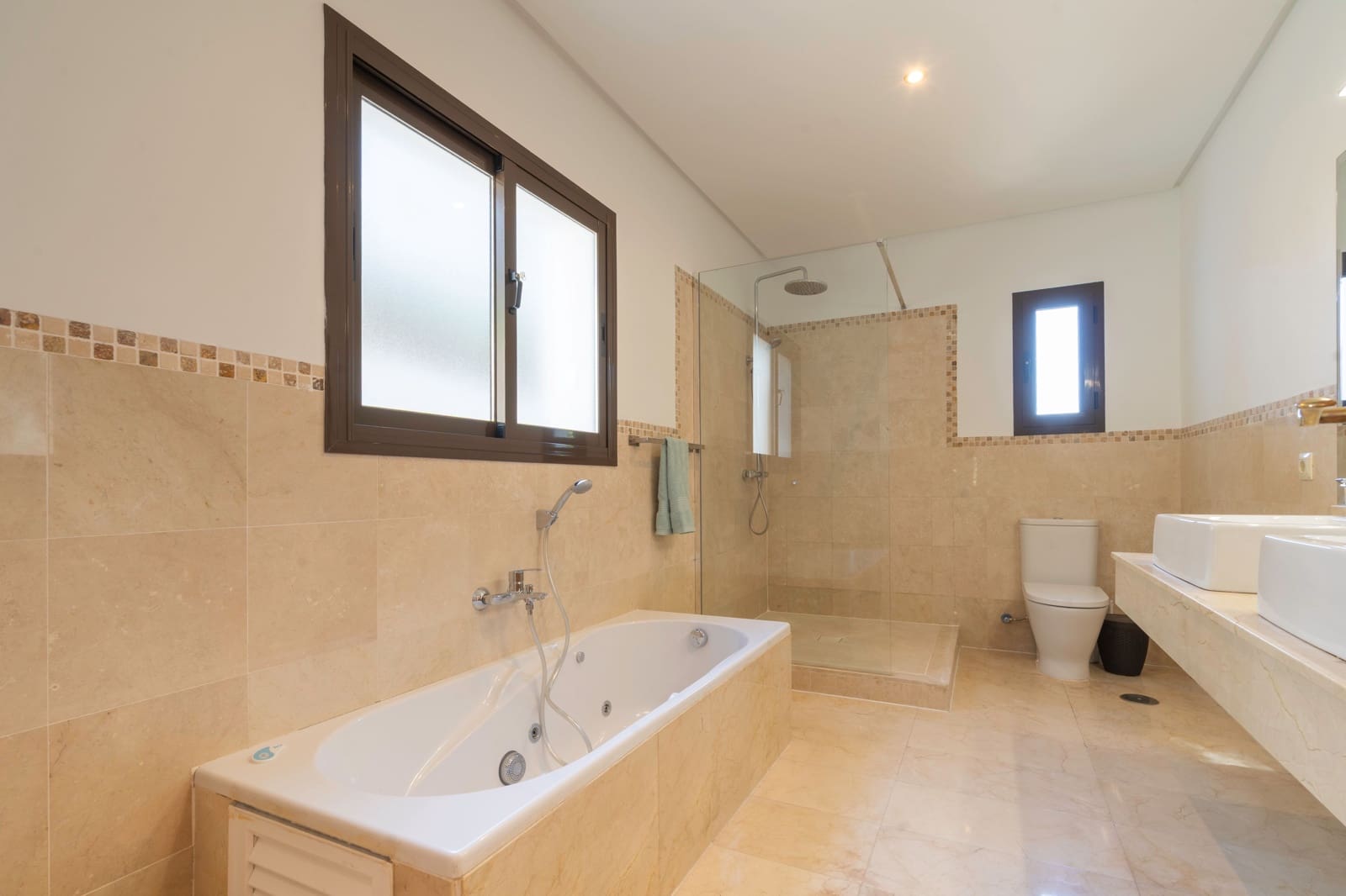 4 soveværelse Villa til salg i Mijas med swimmingpool - € 1.450.000 (Ref: 9681396)