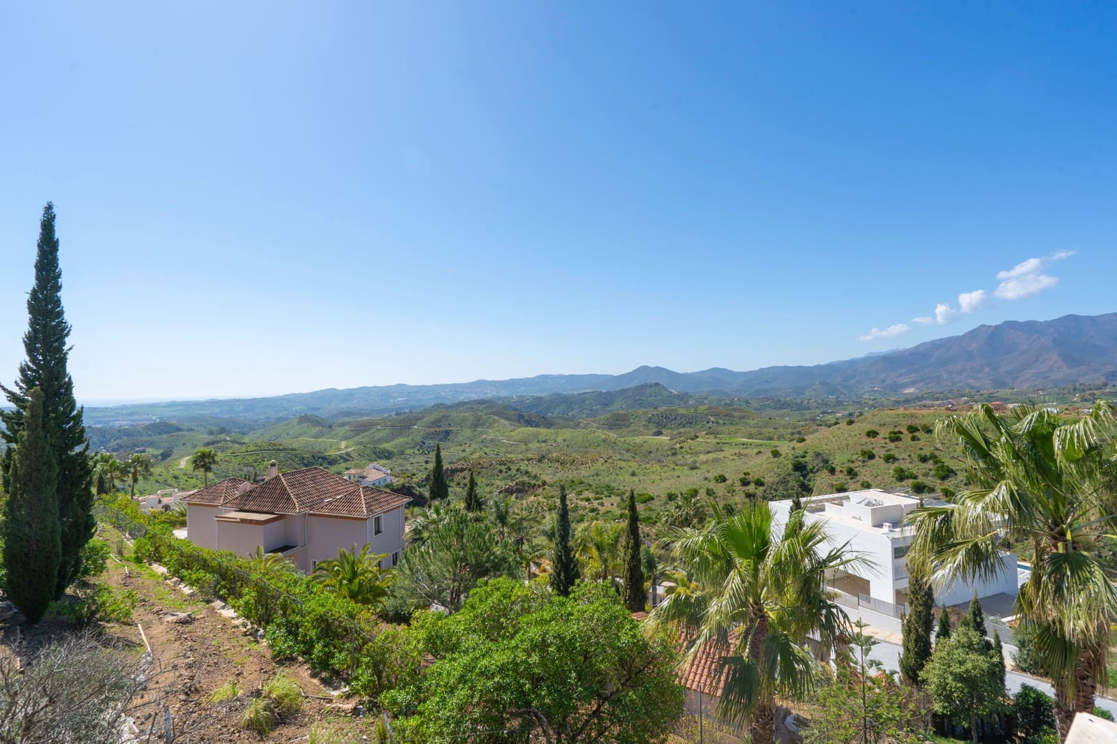 4 soveværelse Villa til salg i Mijas med swimmingpool - € 1.450.000 (Ref: 9681396)