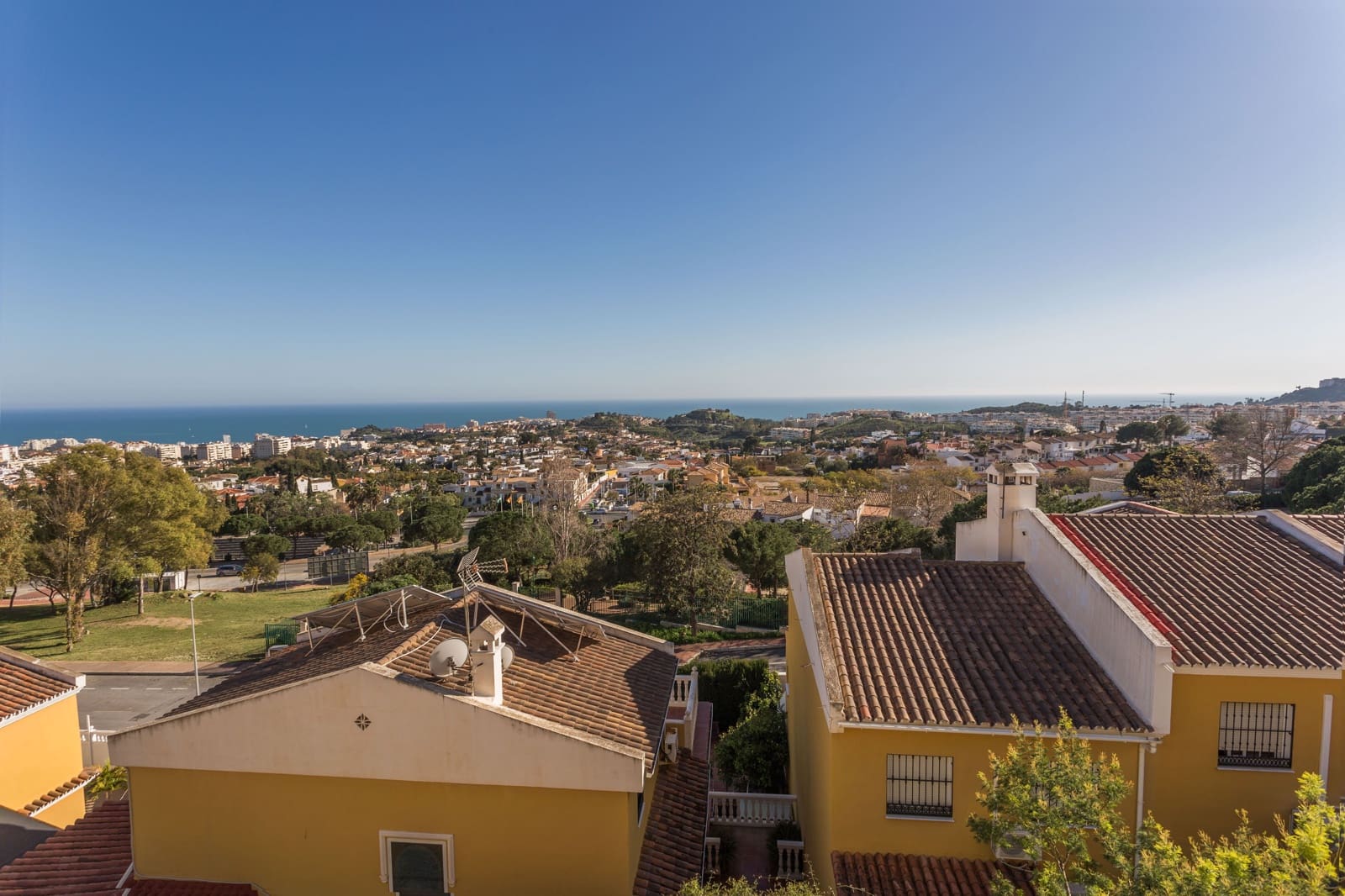 4 bedroom Townhouse for sale in Benalmadena - € 589,000 (Ref: 9684329)