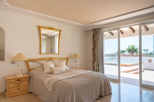 Chalet de 5 habitaciones en Calahonda, Mijas en venta con piscina - 2.200.000 € (Ref: 9685790)
