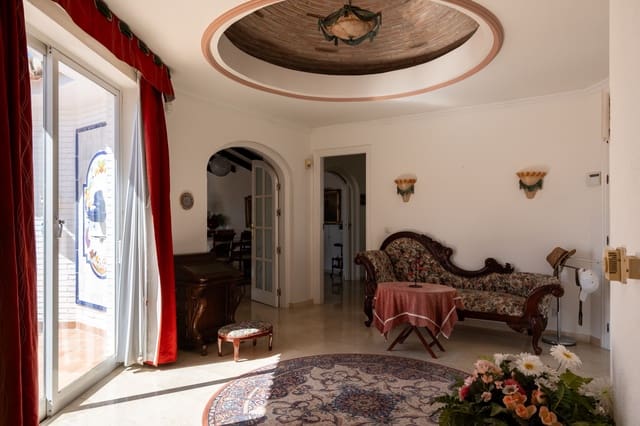 Chalet de 5 habitaciones en Calahonda, Mijas en venta con piscina - 2.200.000 € (Ref: 9685790)