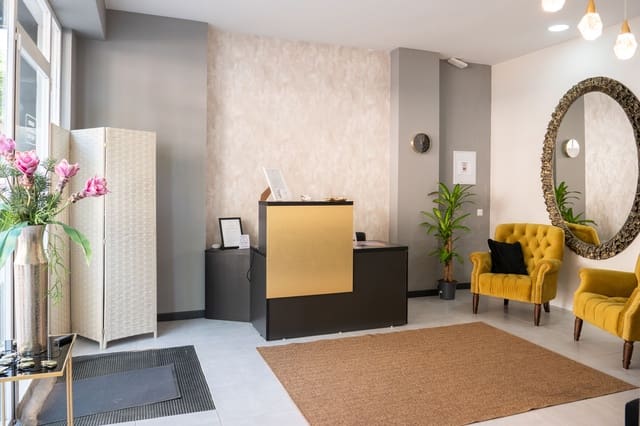 Local Commercial à vendre à Zona Puerto Deportivo, Fuengirola - 55 000 € (Ref: 9687502)